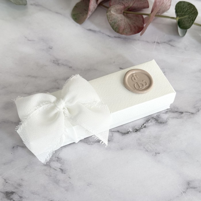 box wedding confetti