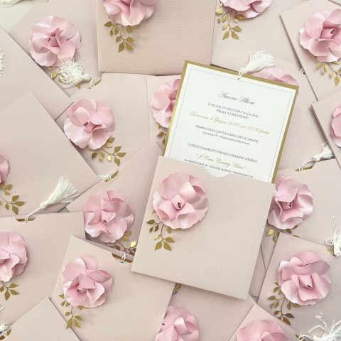 Invito a Tasca con Rosa in rilievo