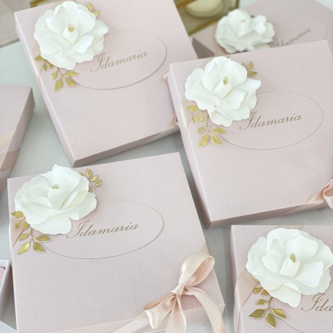 Box con Rosa in rilievo 2